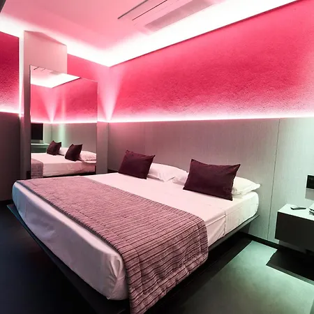 Oro Private Hotel 4*